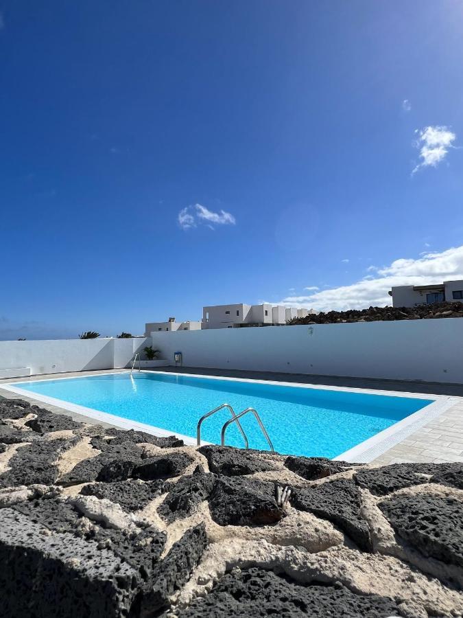 Casahost Villa Dolce Vita Costa Teguise Exterior photo