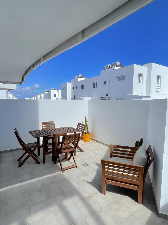 Casahost Villa Dolce Vita Costa Teguise Exterior photo