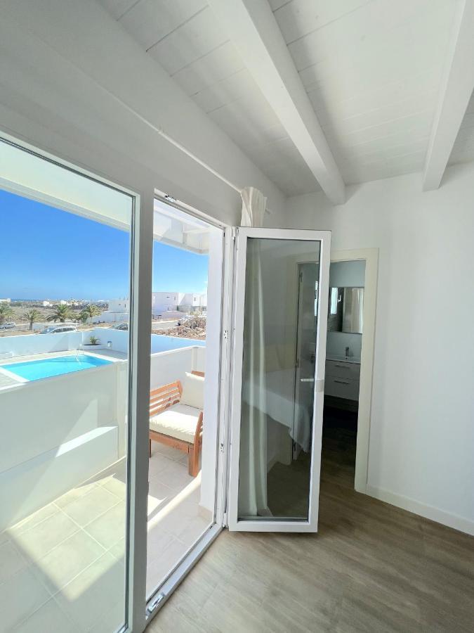 Casahost Villa Dolce Vita Costa Teguise Exterior photo